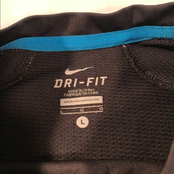 Nike Shirt - Picture 4 of 6